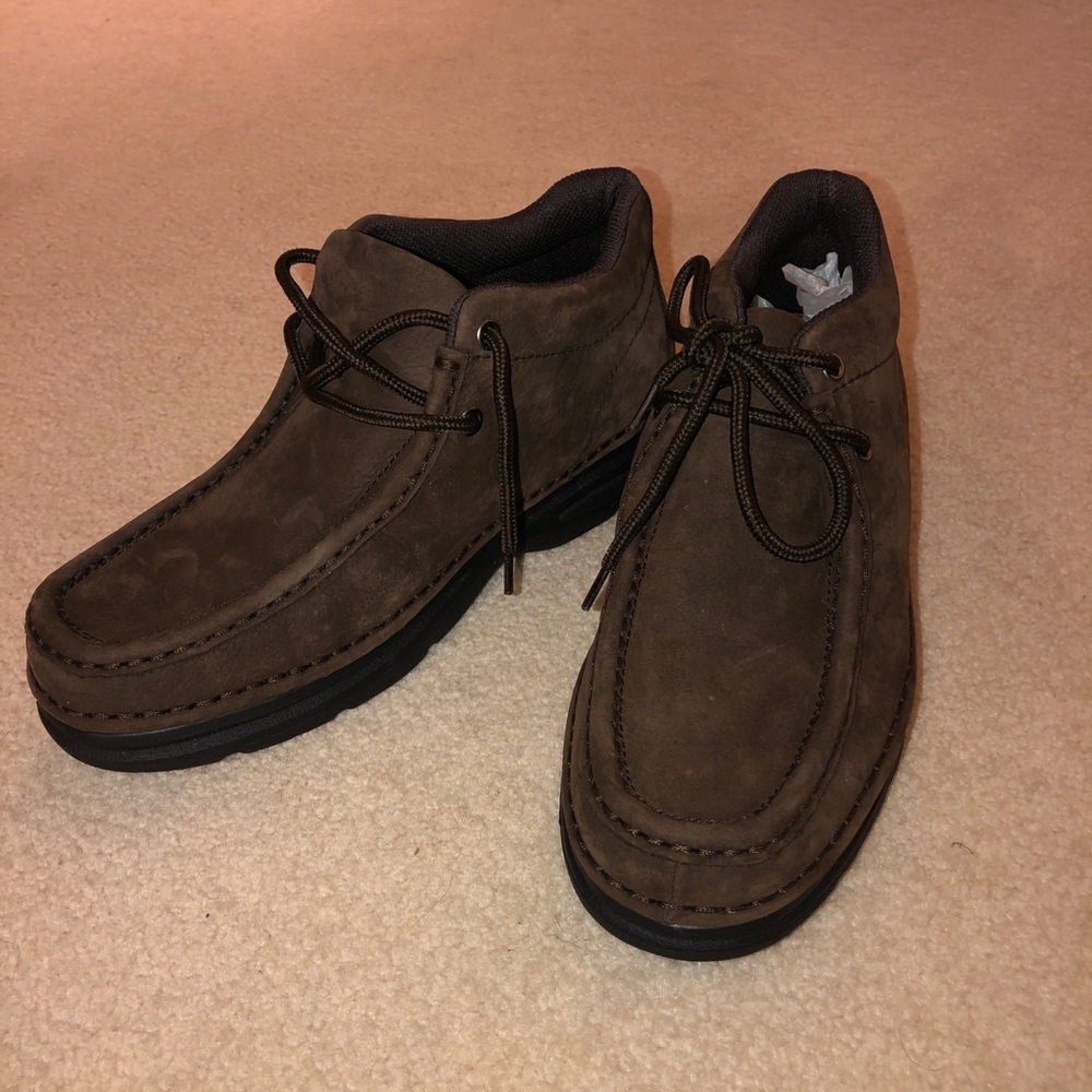 Brand New Men’s Bass Suede Boots